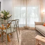 Lejlighed Charming 3-bedroom Flat In The Heart Of Les Corts *