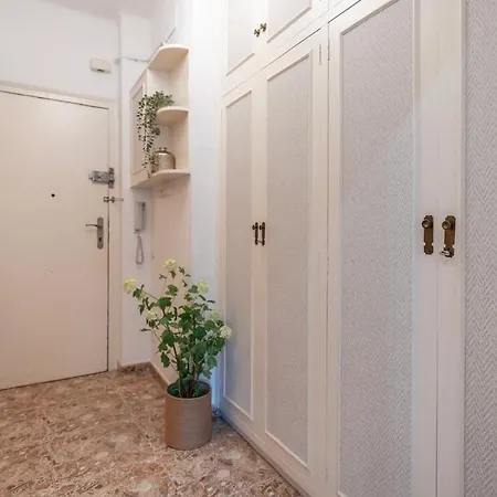 Charming 3-bedroom Flat In The Heart Of Les Corts *