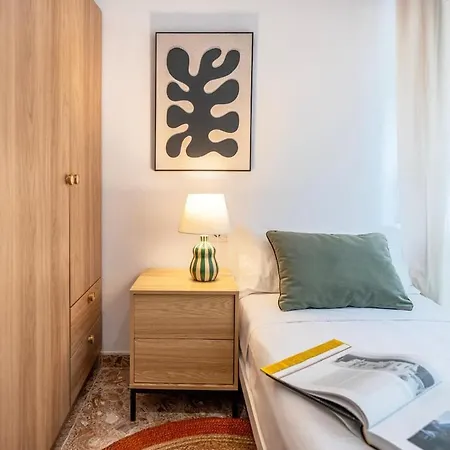 Charming 3-bedroom Flat In The Heart Of Les Corts * Barcelona
