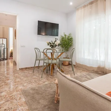 Lejlighed Charming 3-bedroom Flat In The Heart Of Les Corts *